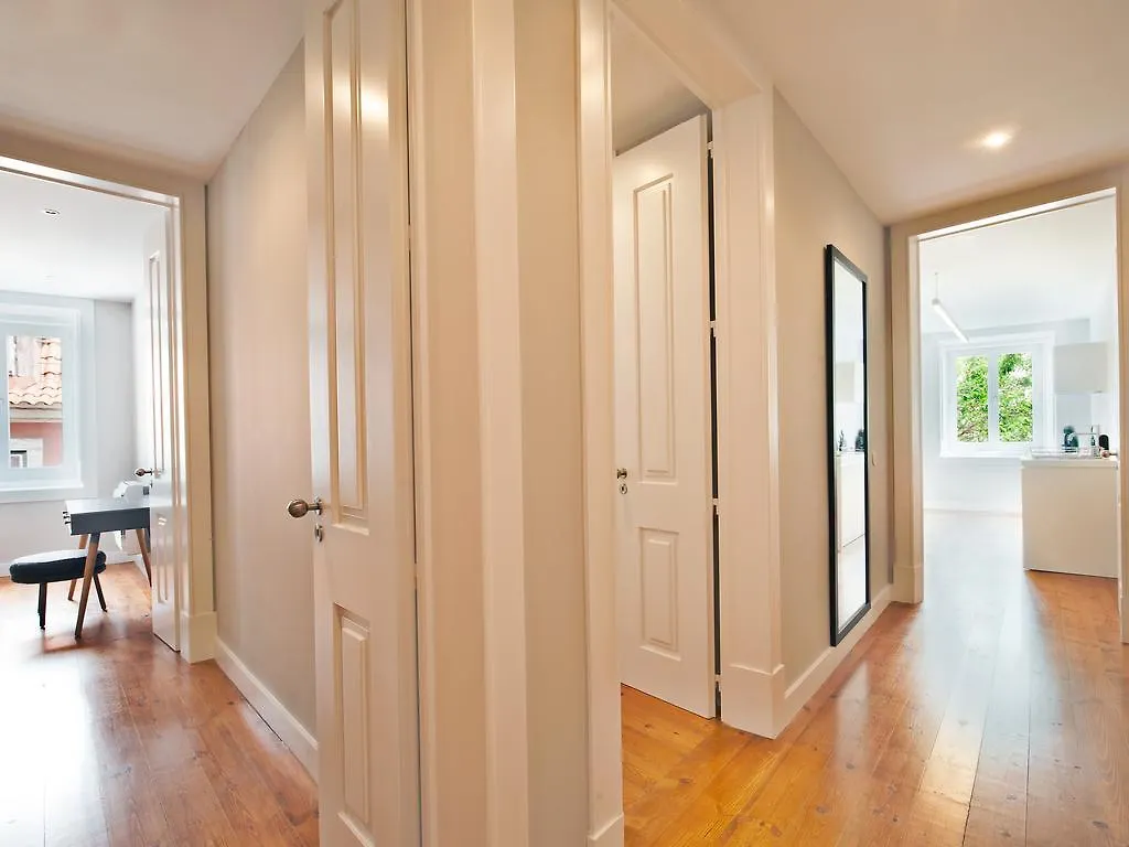 Lisbon Five Stars Apartments Combro 7